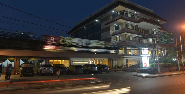 Naripan Hotel Exterior